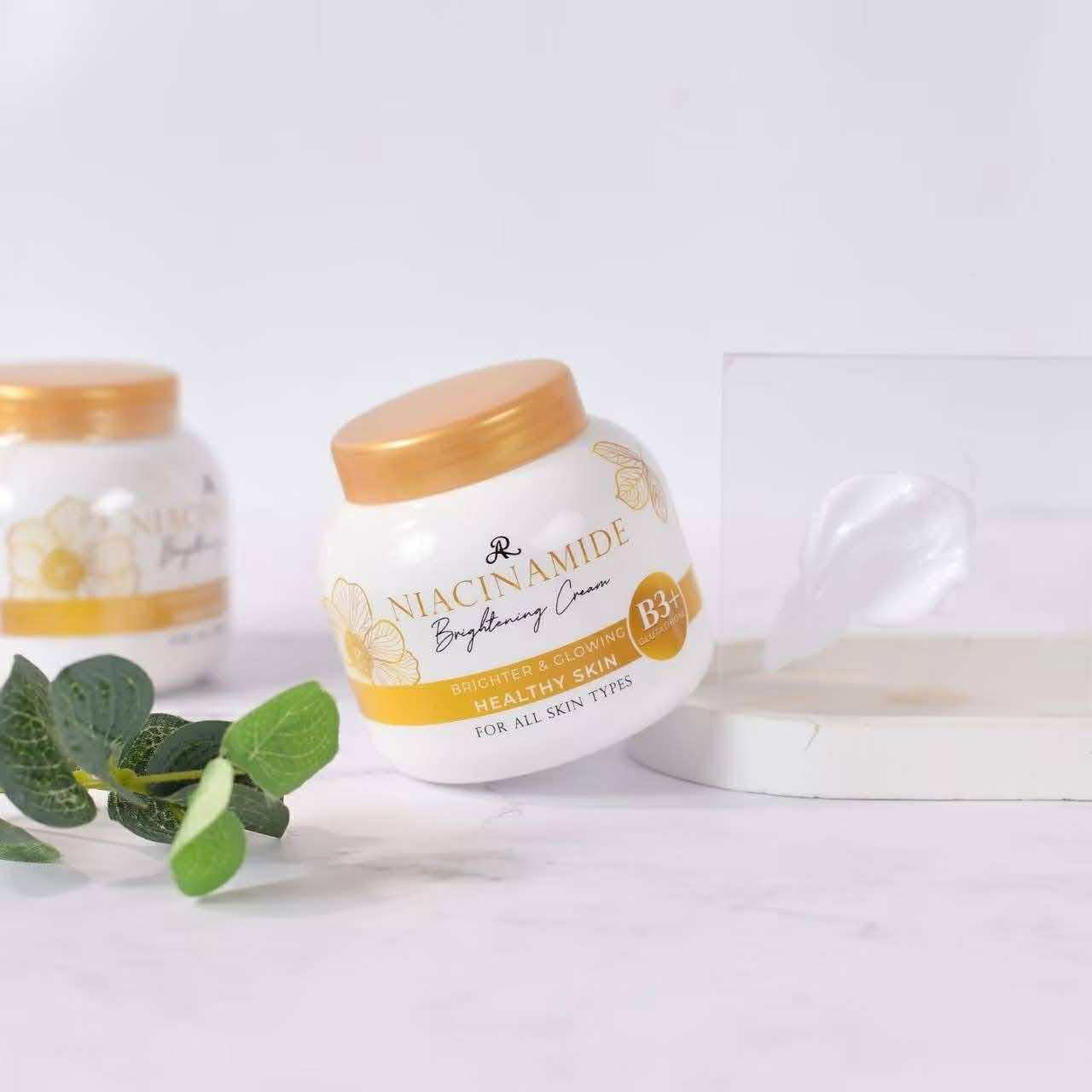 AR Niacinamide Brightening Cream